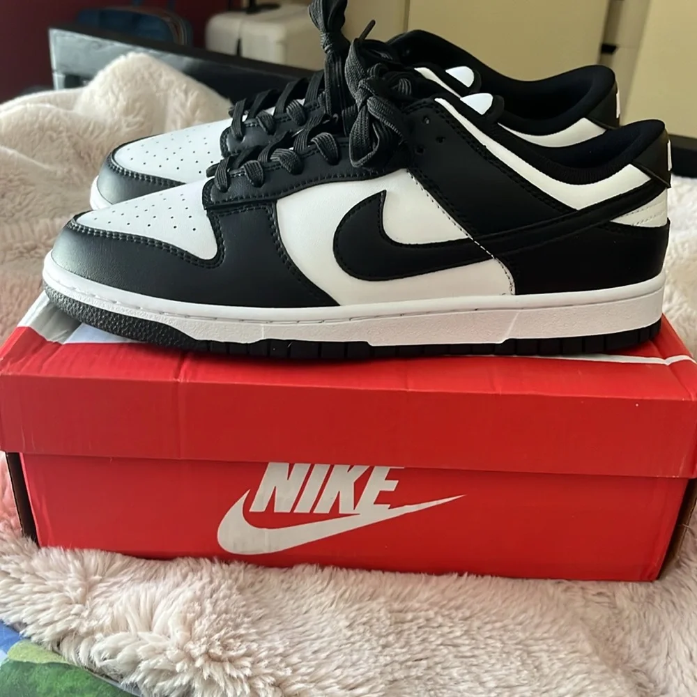 Brand new authentic Nike panda dunk low men’s size 11/women’s 12.5 in box! - Picture 1 of 6